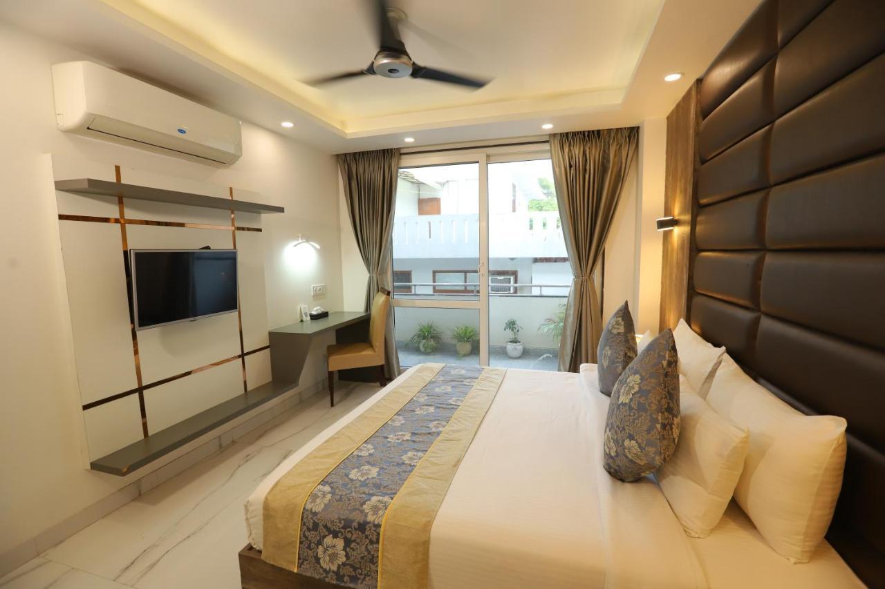 Hotel Keshav Residency Near Medanta Pure Veg Гургаон Экстерьер фото